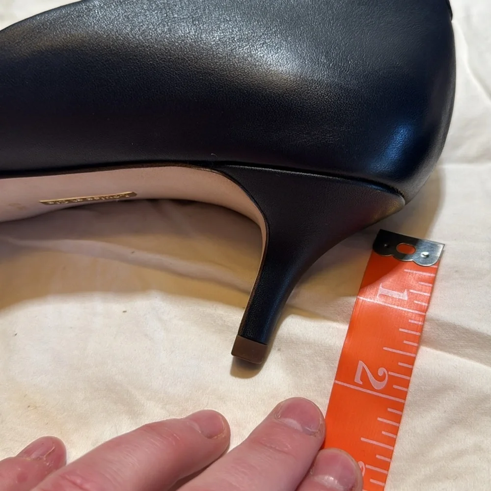 Louise et Cie women’s pumps - navy, size 9